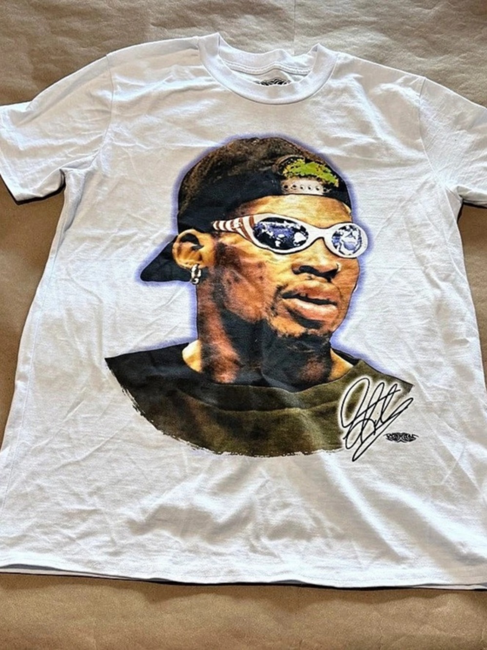 Rodman Graphic Short Sleeve Tee in White Size Large